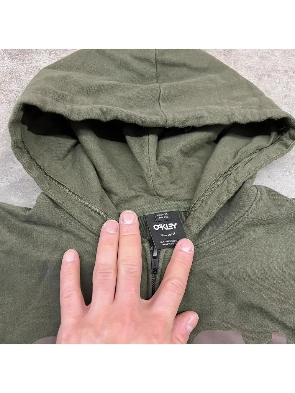 vintage oakley green and brown spell out zip up hoodie size large